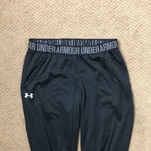 Under Armour: Joggers (black)